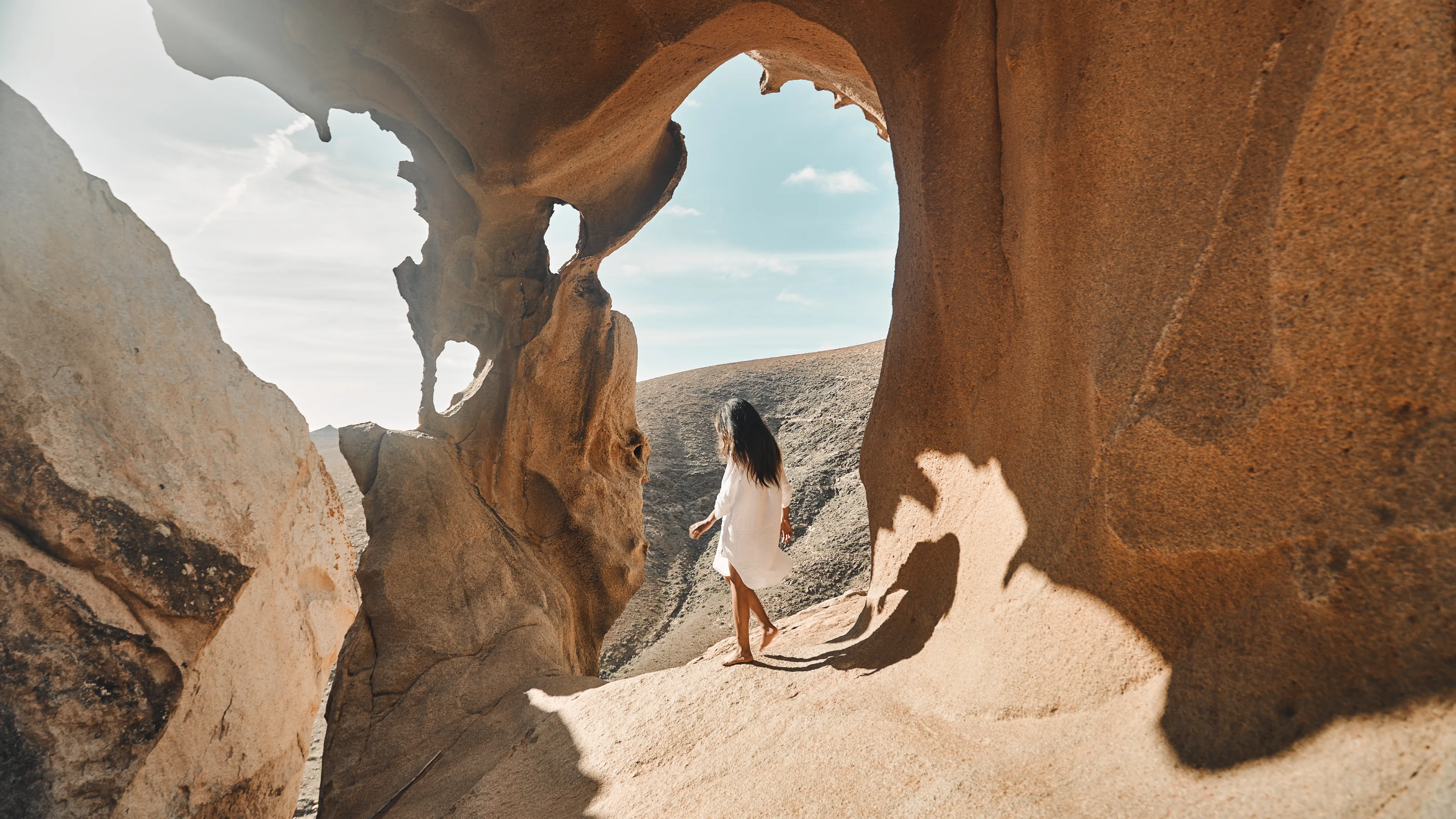Yoann Boyer Photographe de voyages - Ludwina Camy Arches Naturelles Fuerteventura